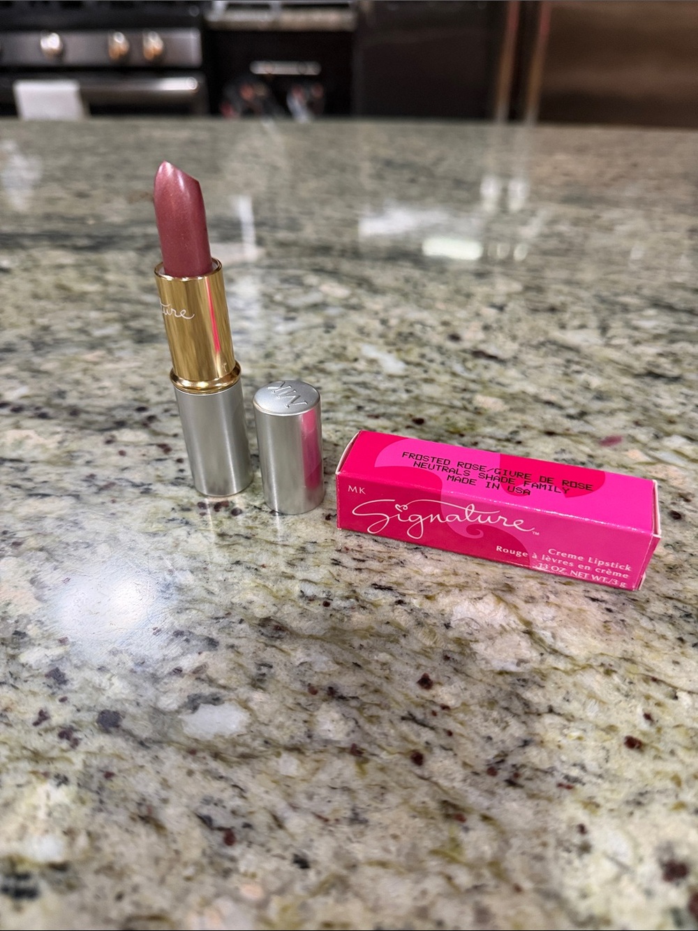 Signature Creme Lipstick in Frosted Rose - Shimmery Pink